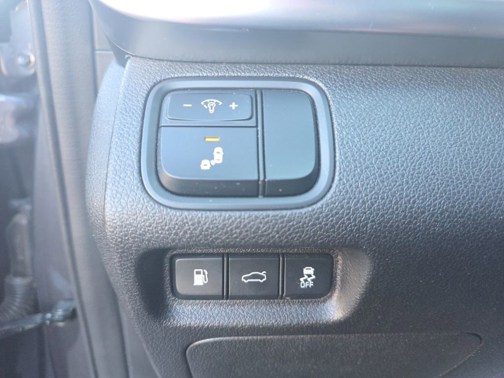 Used 2018 Kia Optima SX image 24