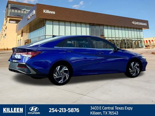 Used 2025 Hyundai Elantra SEL FWD image 10