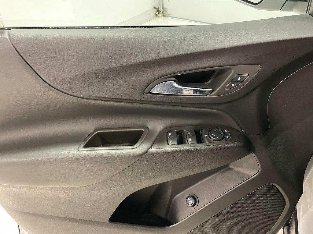 Used 2023 Chevrolet Equinox LT image 19