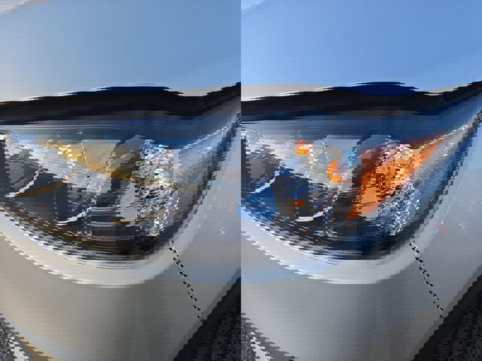 Used 2020 Kia Sorento LX FWD image 29