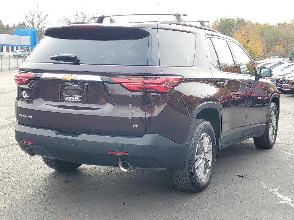 Used 2023 Chevrolet Traverse LT FWD image 3