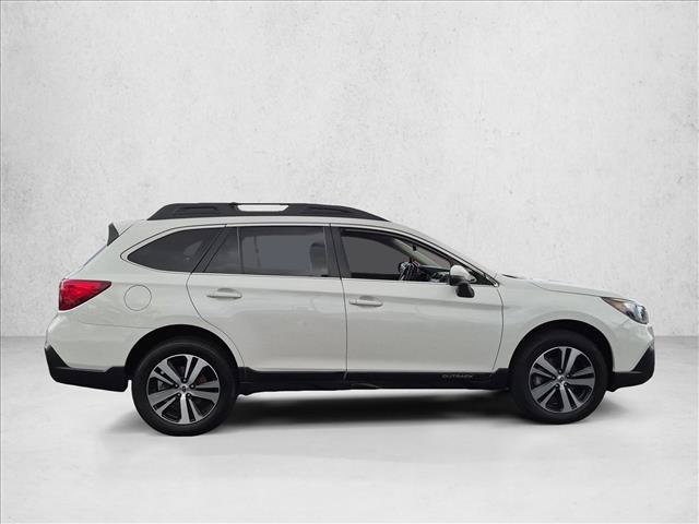 Used 2019 Subaru Outback 3.6R Limited AWD/4WD image 4