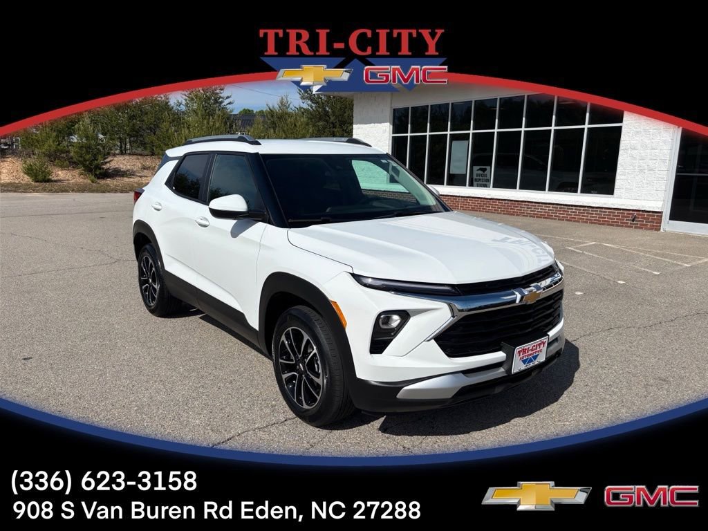 Used 2025 Chevrolet TrailBlazer LT AWD/4WD image 1