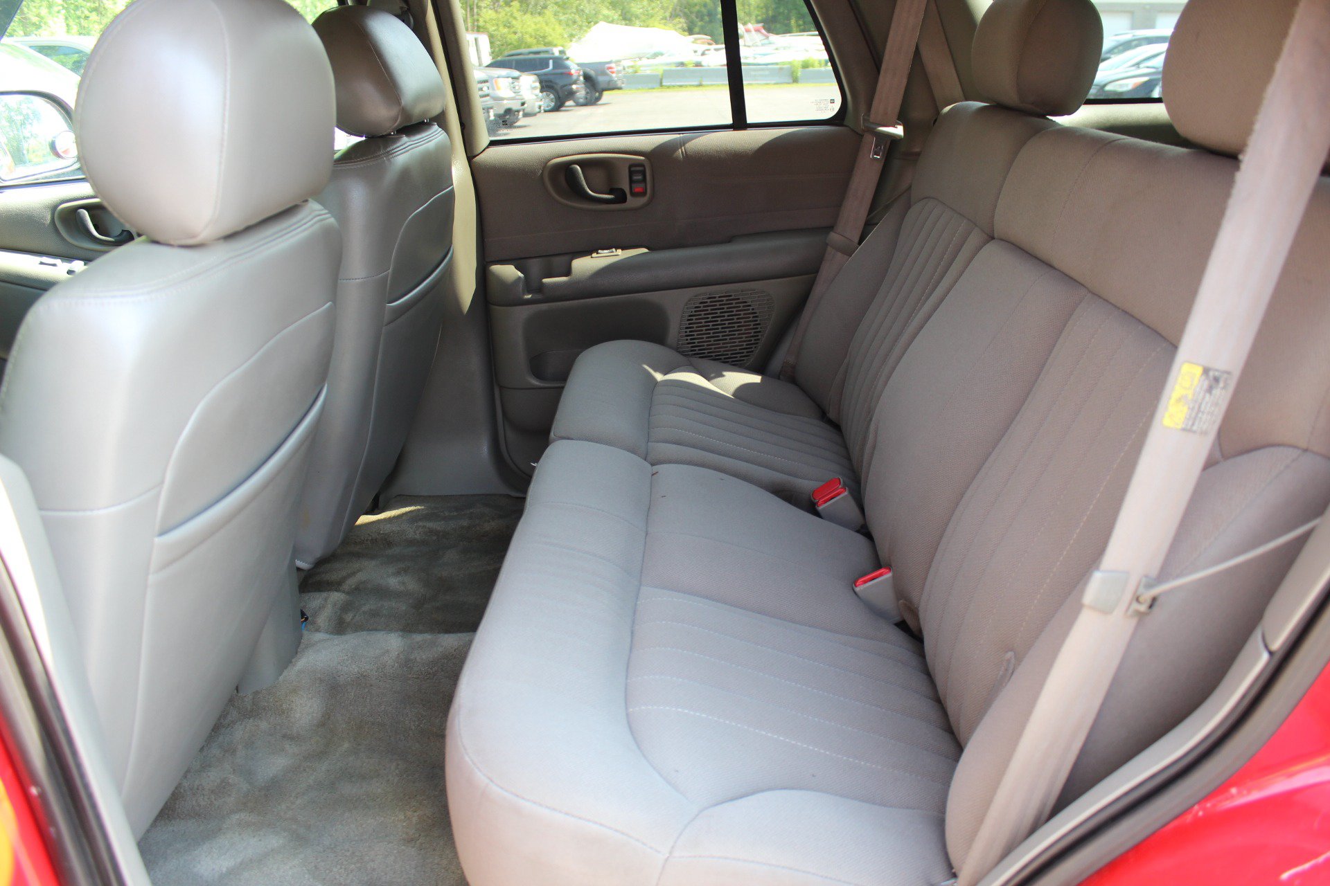 Used 2004 Chevrolet Blazer LS w/ Preferred Equipment Group AWD/4WD image 31