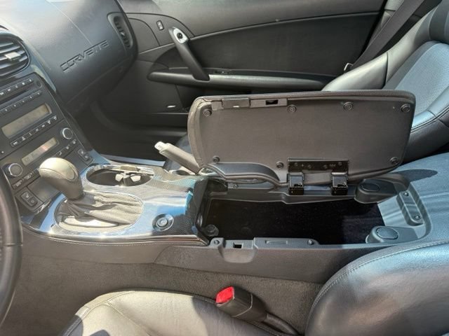 Used 2008 Chevrolet Corvette Coupe w/ Preferred Equipment Group RWD image 15