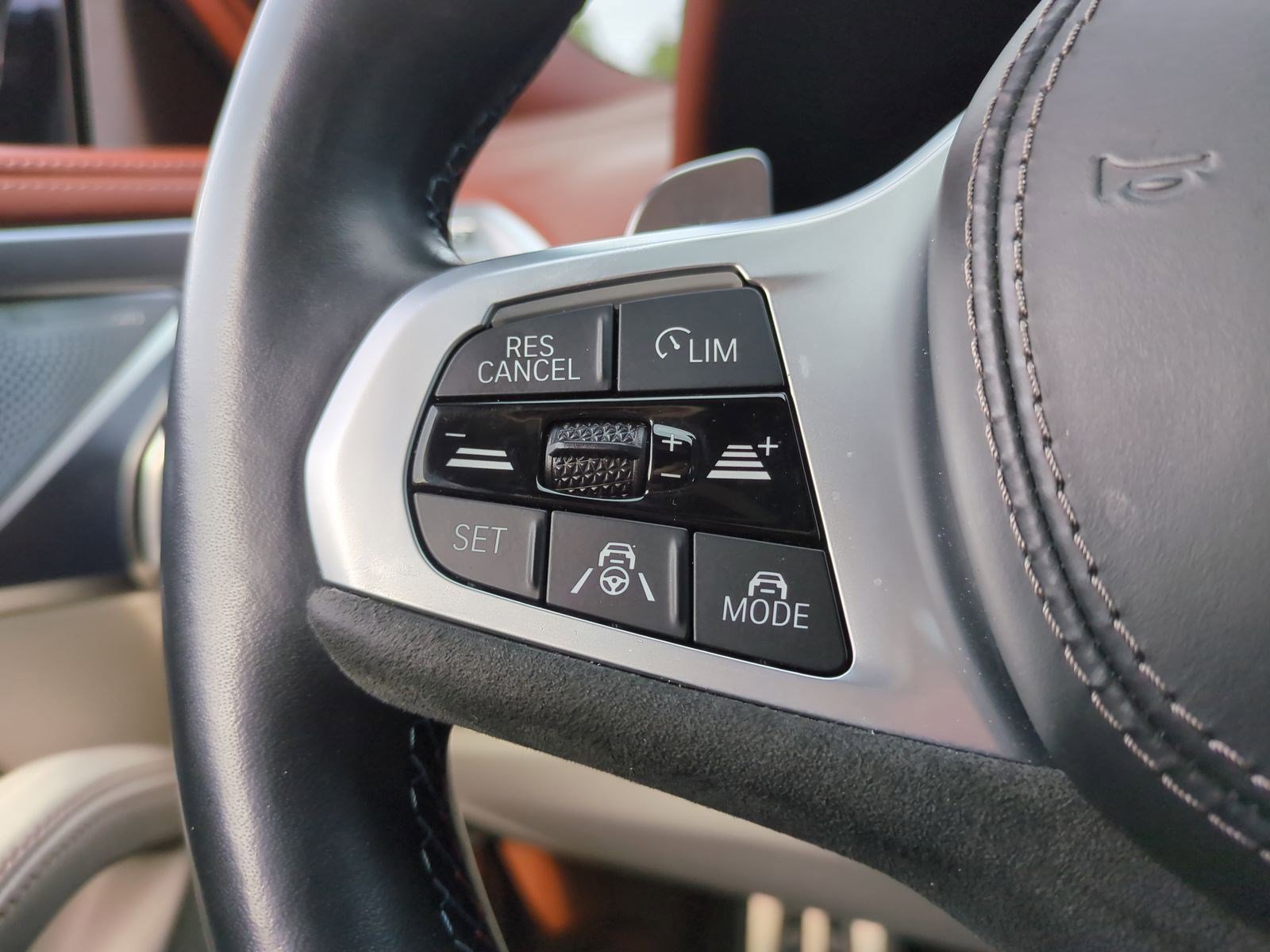 Used 2023 BMW M850i xDrive Convertible image 19