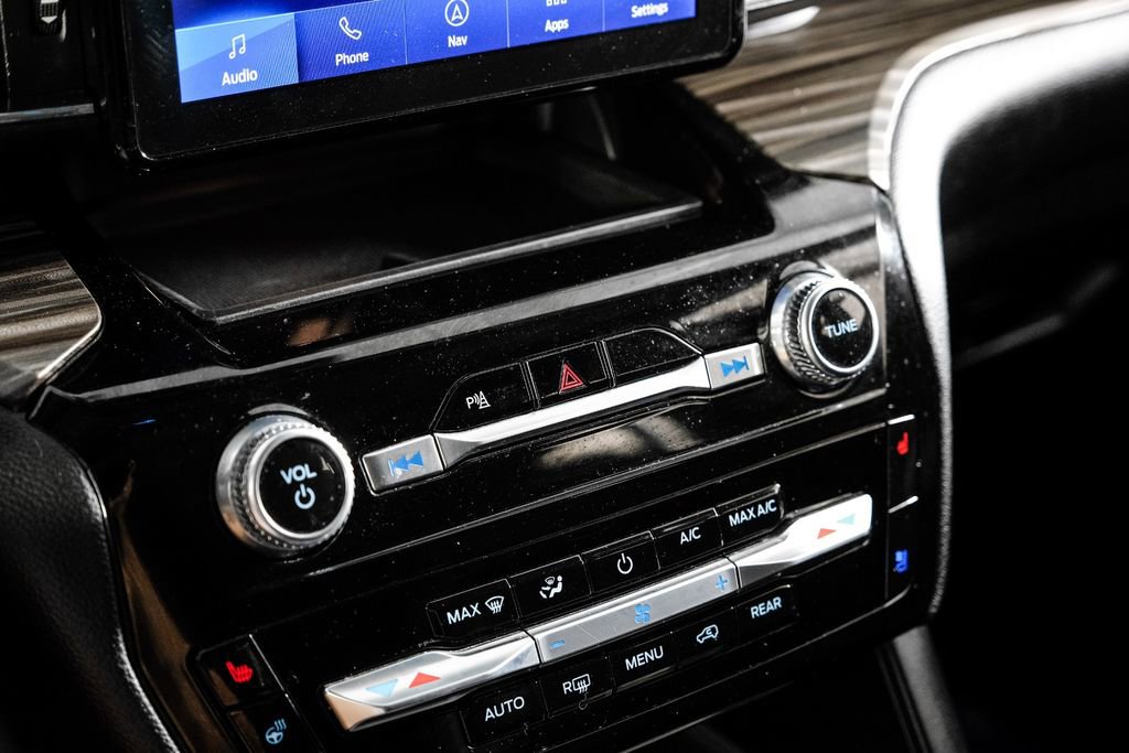 Used 2024 Ford Explorer Limited image 25