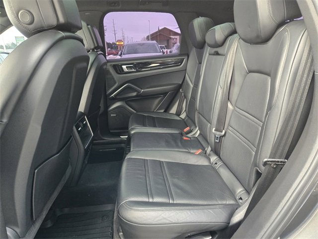 Used 2019 Porsche Cayenne image 4