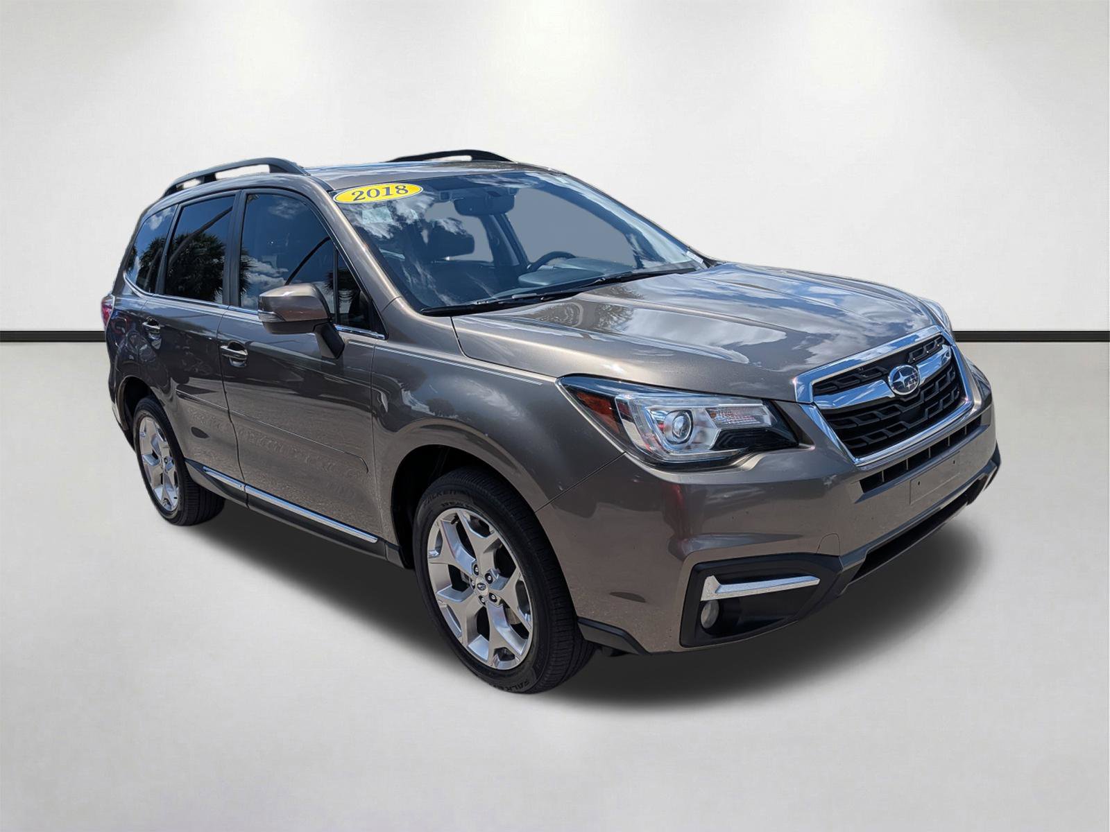 Used 2018 Subaru Forester 2.5i Touring AWD/4WD image 2