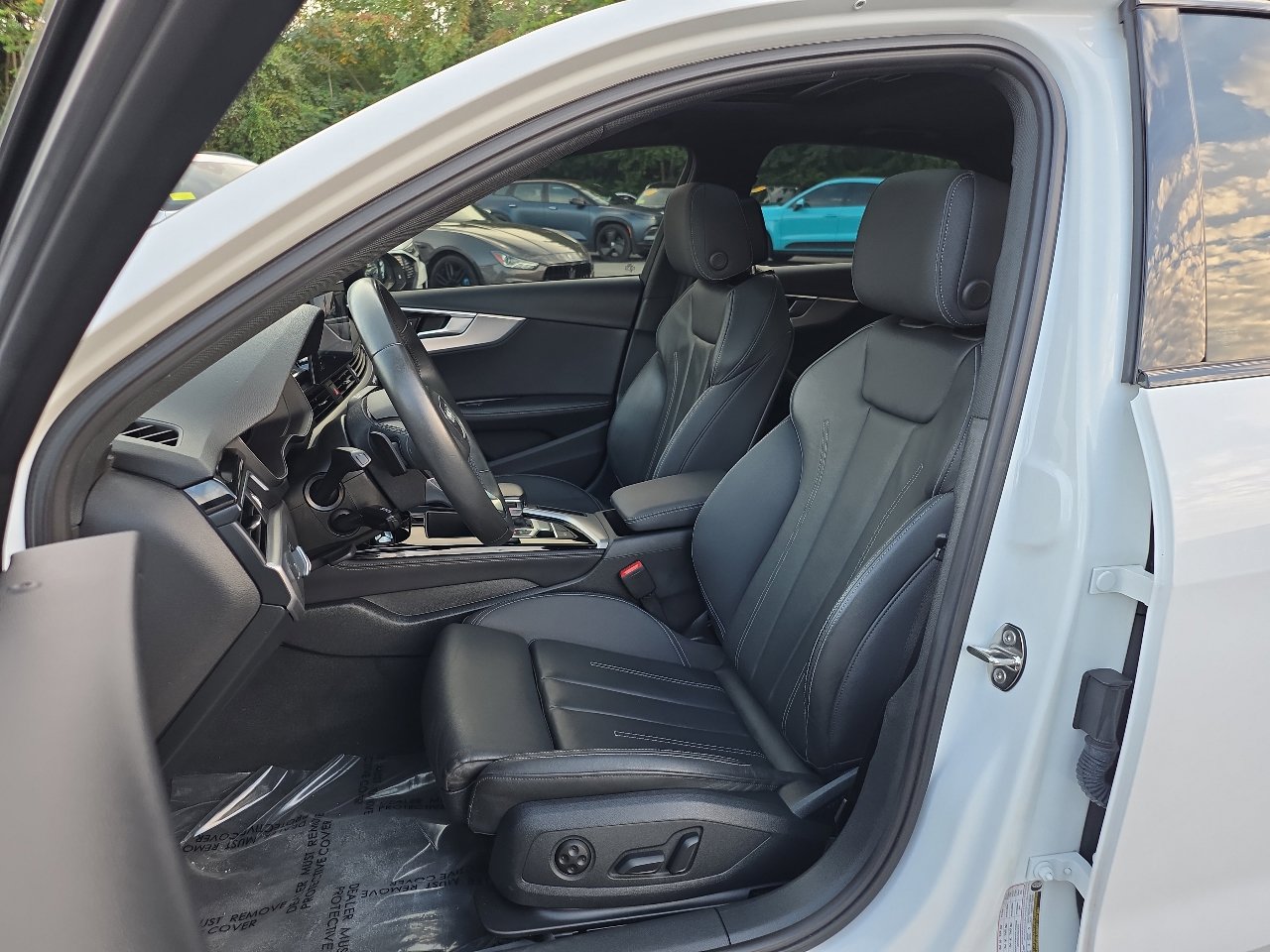 Used 2023 Audi A4 2.0T Premium Plus w/ Premium Plus Package image 27