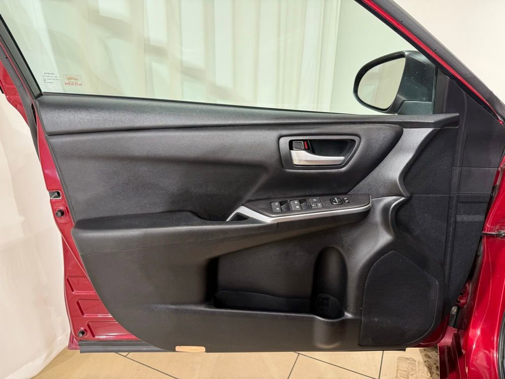 Used 2017 Toyota Camry SE image 14