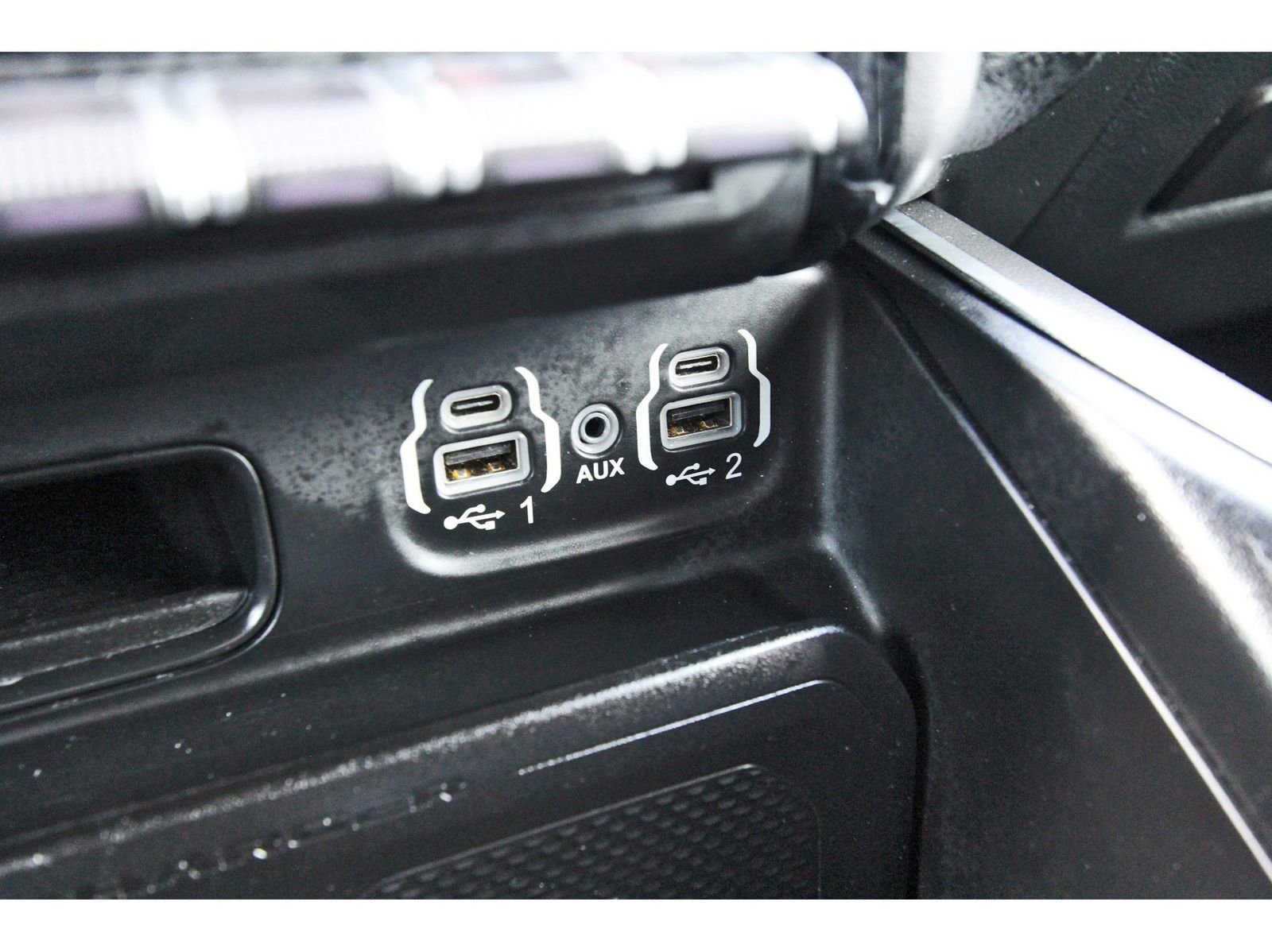 Used 2023 RAM 1500 Laramie AWD/4WD image 29