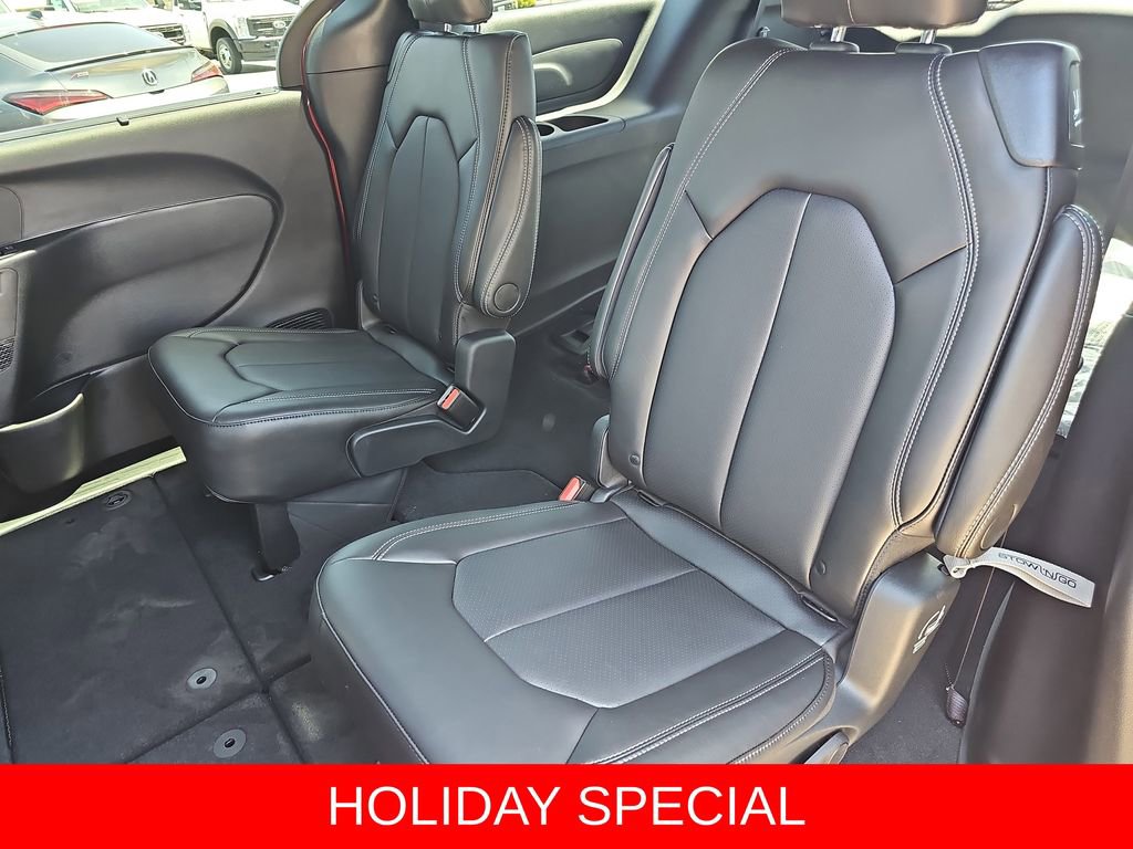 New 2025 Chrysler Pacifica Select image 15