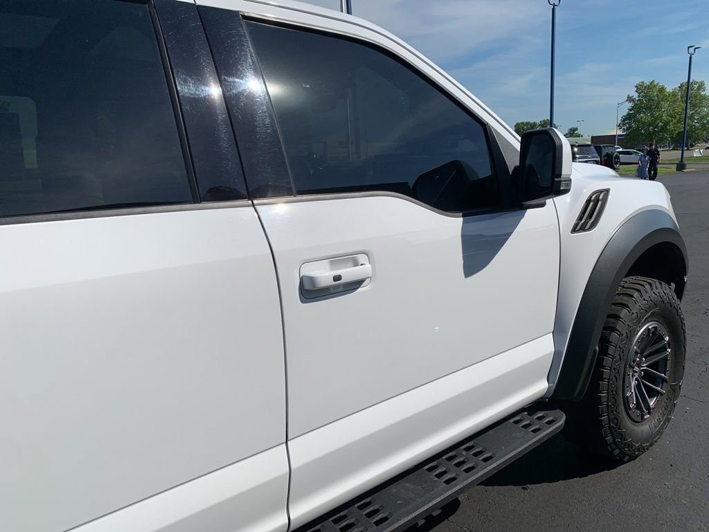 Used 2019 Ford F150 Raptor w/ Equipment Group 802A Luxury AWD/4WD image 17