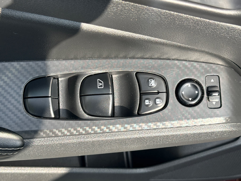 Used 2024 Nissan Altima 2.5 SV FWD image 14