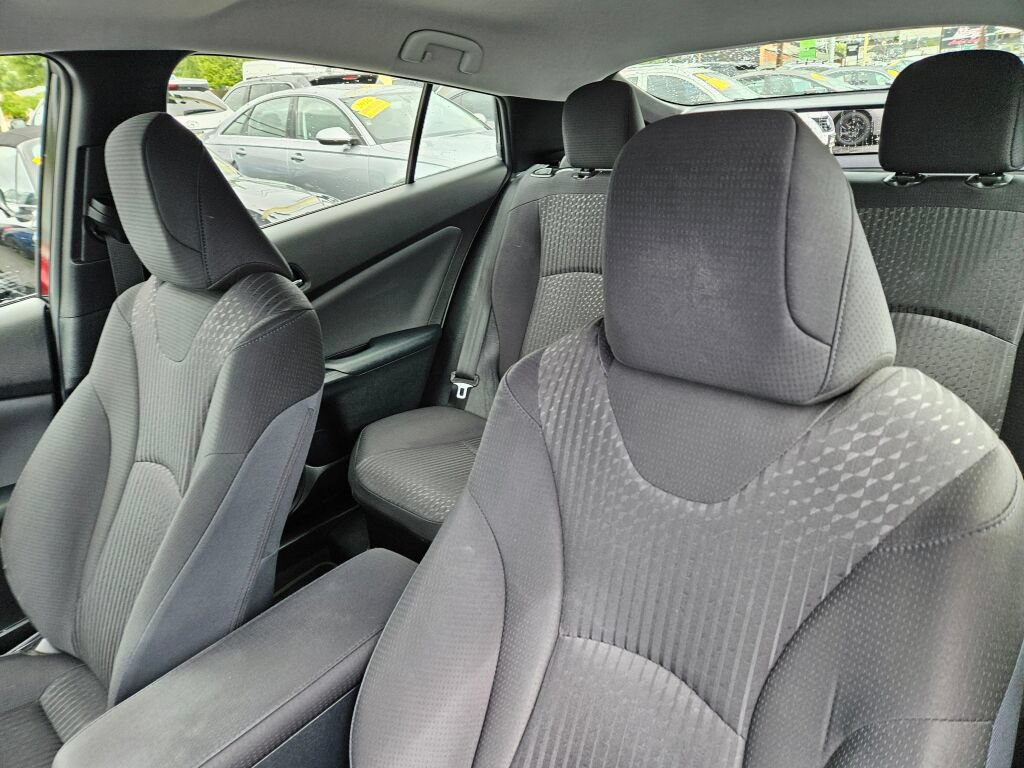 Used 2017 Toyota Prius Two w/ Prius Two Safety Plus Package FWD image 16