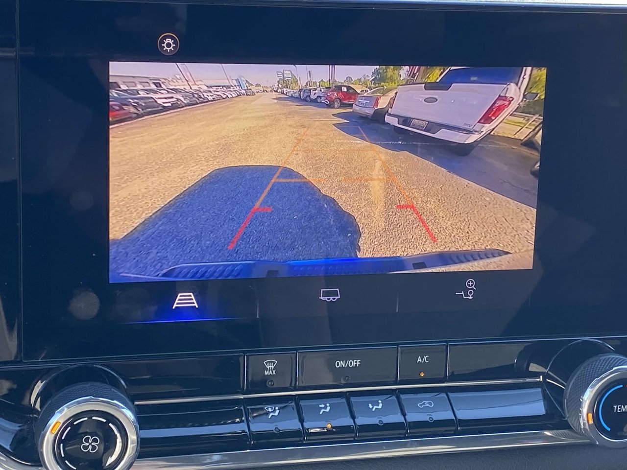 Used 2024 Chevrolet Colorado LT RWD image 36