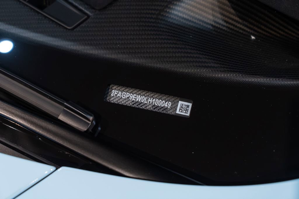 Used 2020 Ford GT Heritage Edition image 24