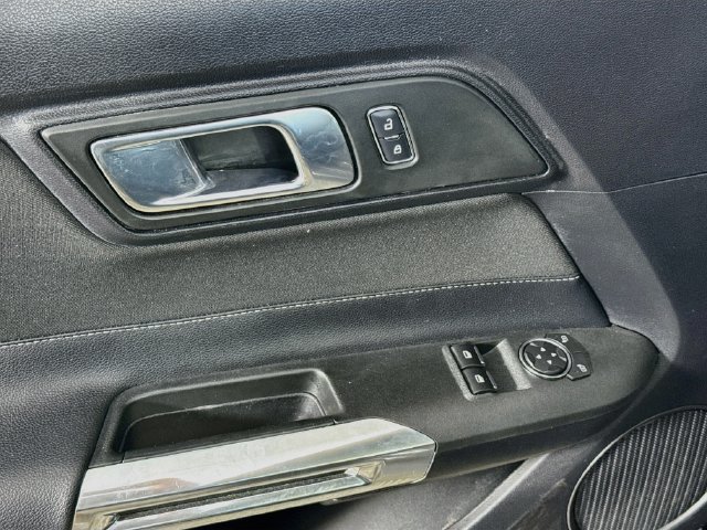 Used 2018 Ford Mustang GT RWD image 23