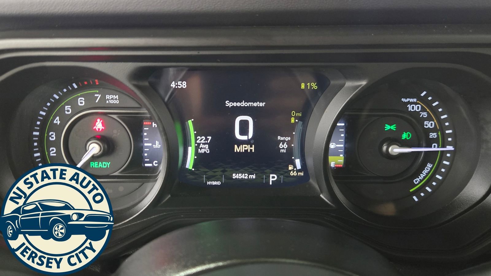 Used 2024 Jeep Wrangler Unlimited Sahara w/ Technology Group image 12