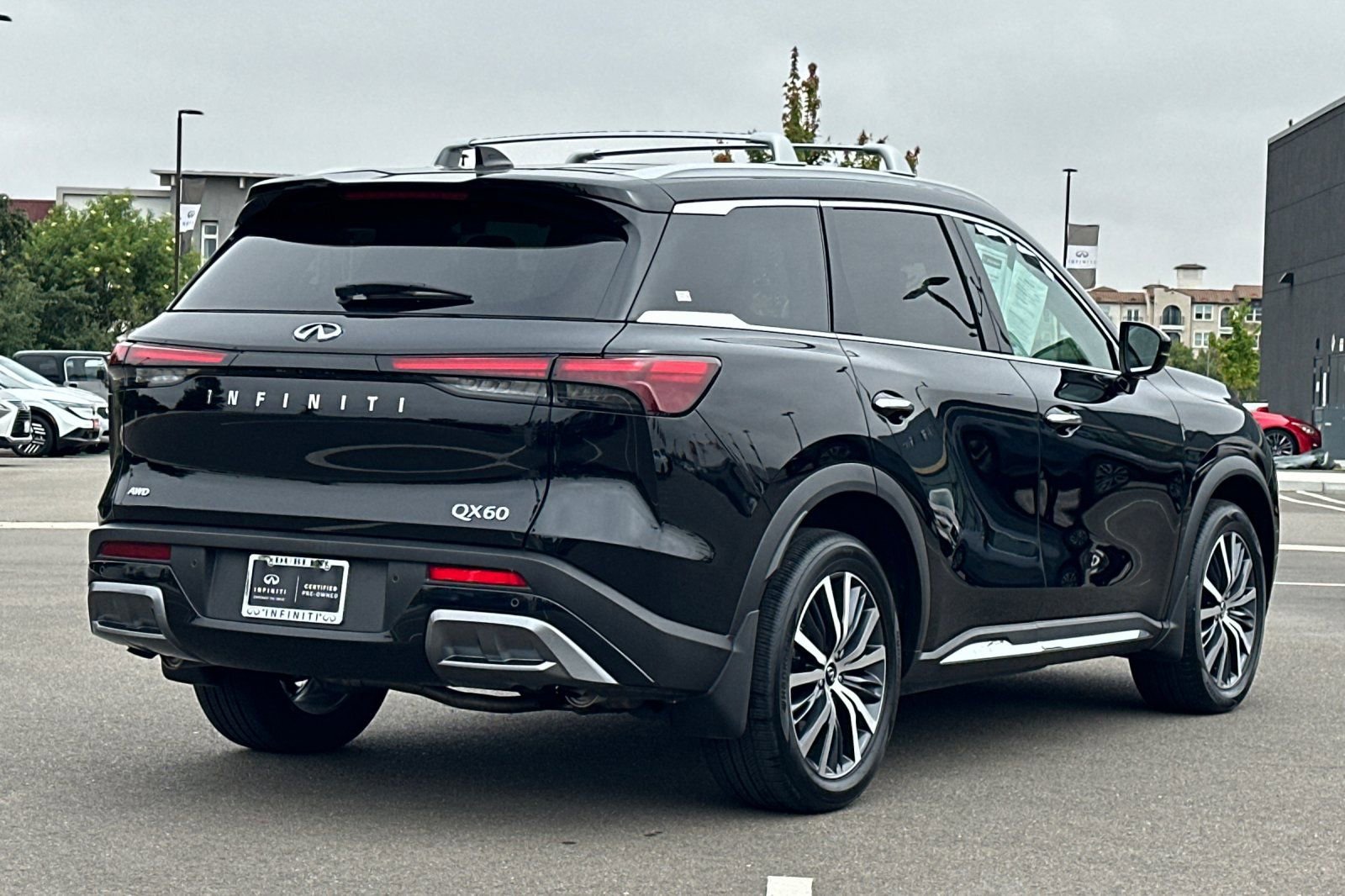 Certified 2025 INFINITI QX60 Sensory AWD/4WD image 4