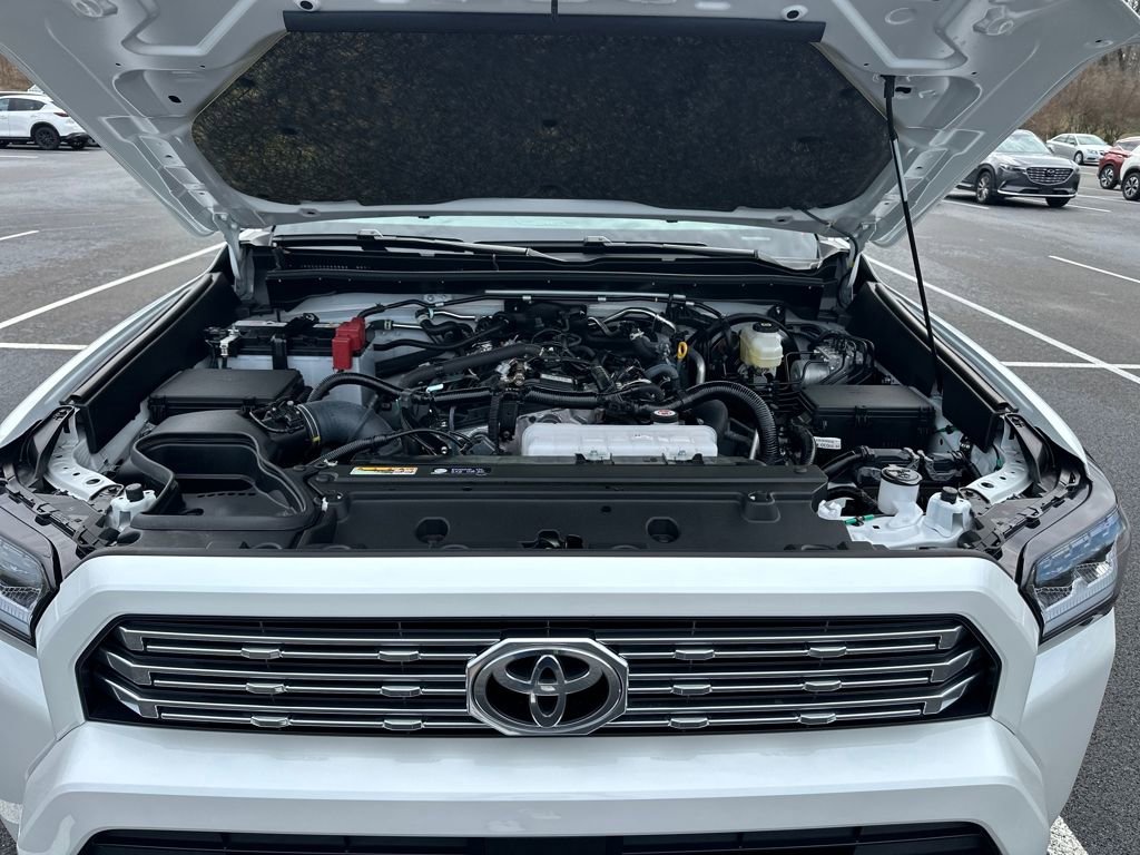 Used 2025 Toyota 4Runner Limited w/ Tow Technology Package image 10