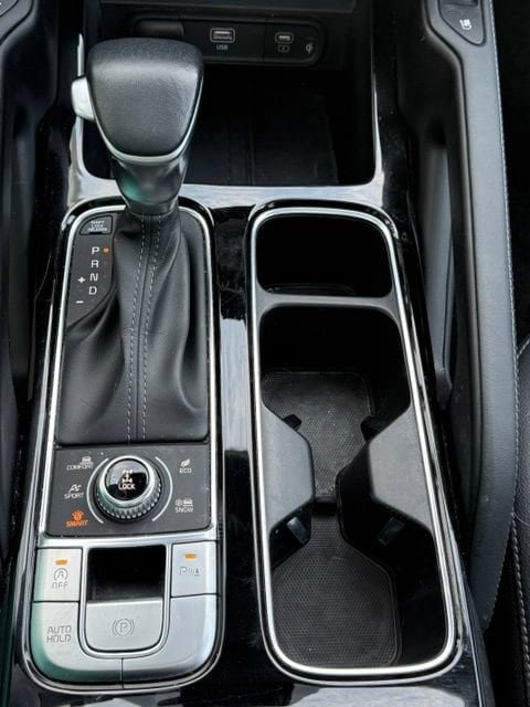 Used 2024 Kia Telluride EX w/ EX Captain's Chair Package AWD/4WD image 30