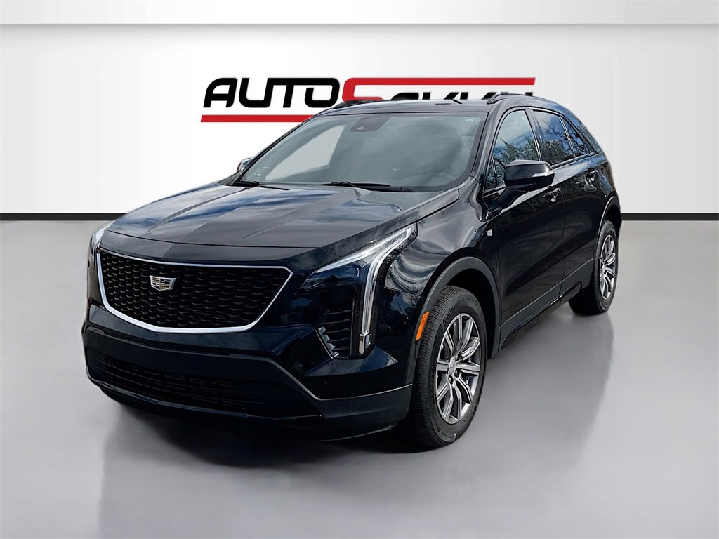Used 2023 Cadillac XT4 Sport image 3