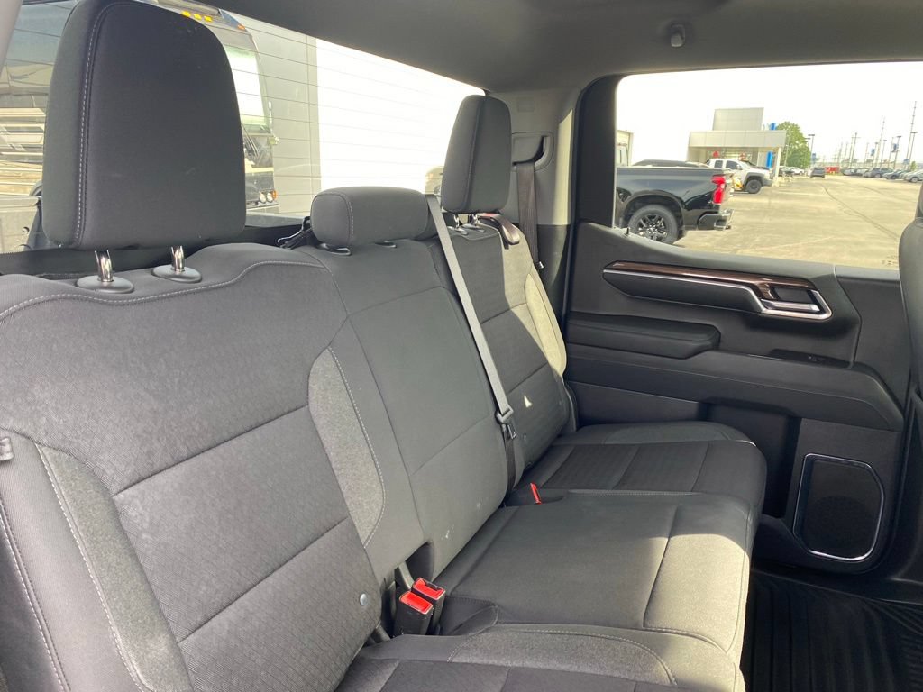 Used 2025 Chevrolet Silverado 1500 LT AWD/4WD image 25