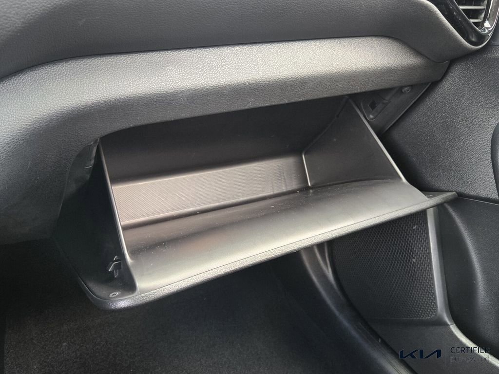 Certified 2022 Kia Soul S image 21