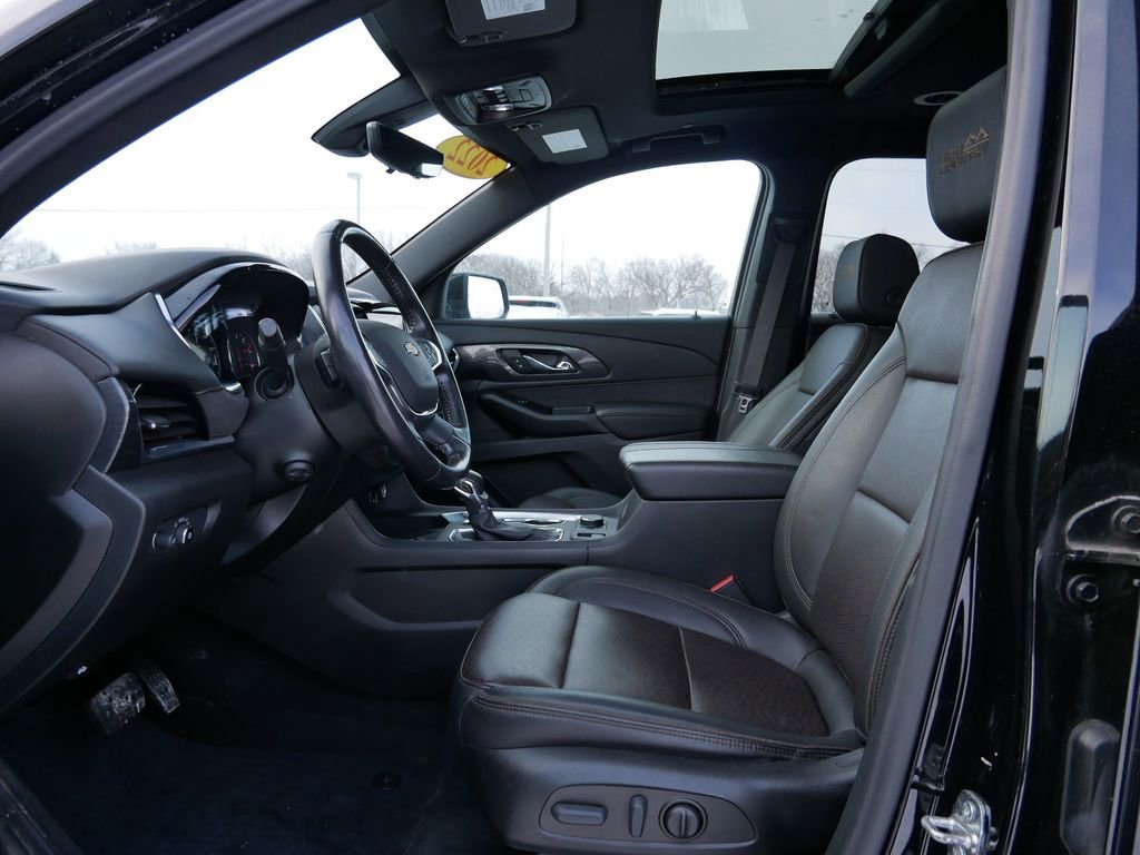 Used 2022 Chevrolet Traverse High Country image 11