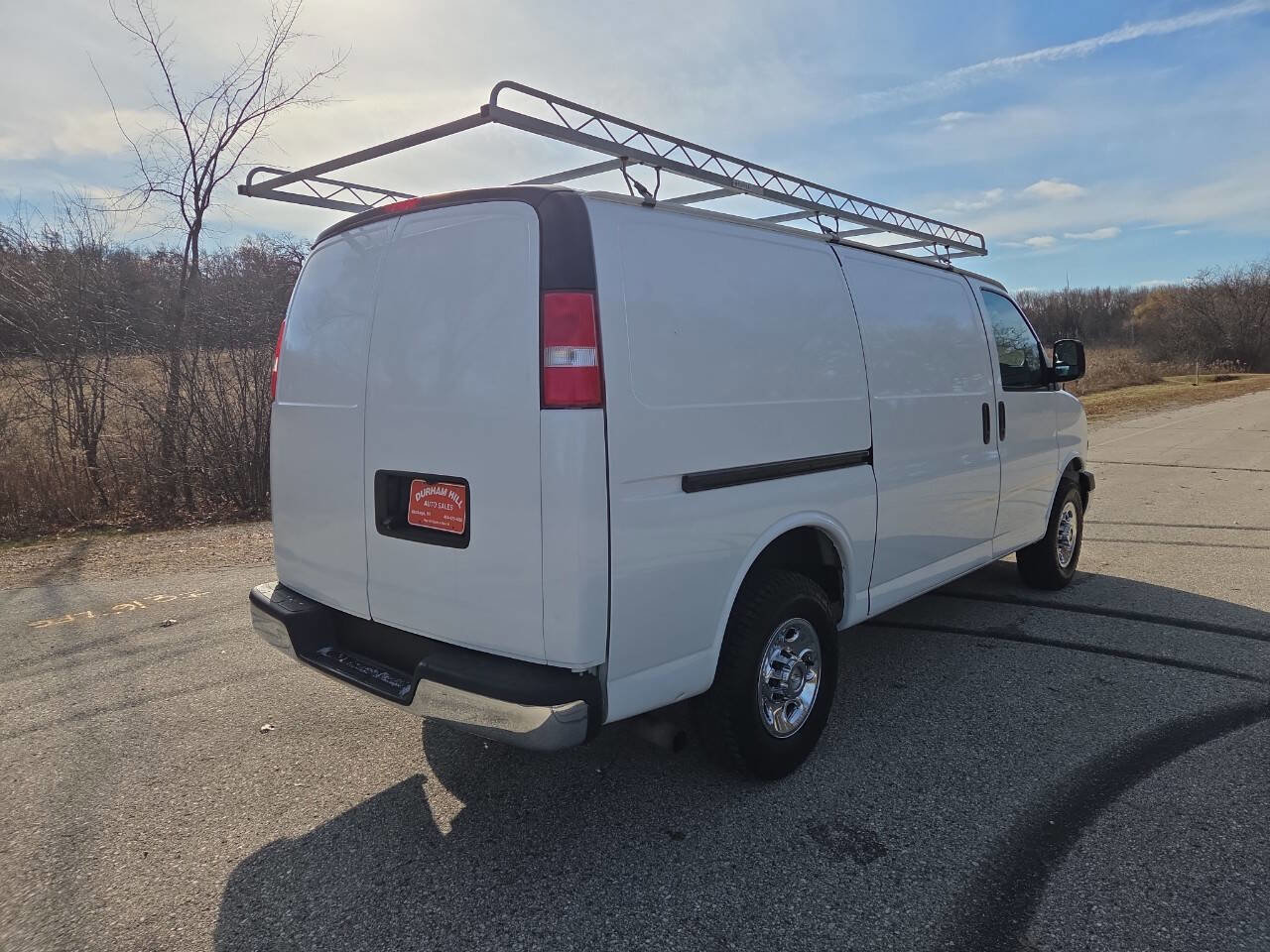 Used 2019 Chevrolet Express 3500 w/ Driver Convenience Package image 6