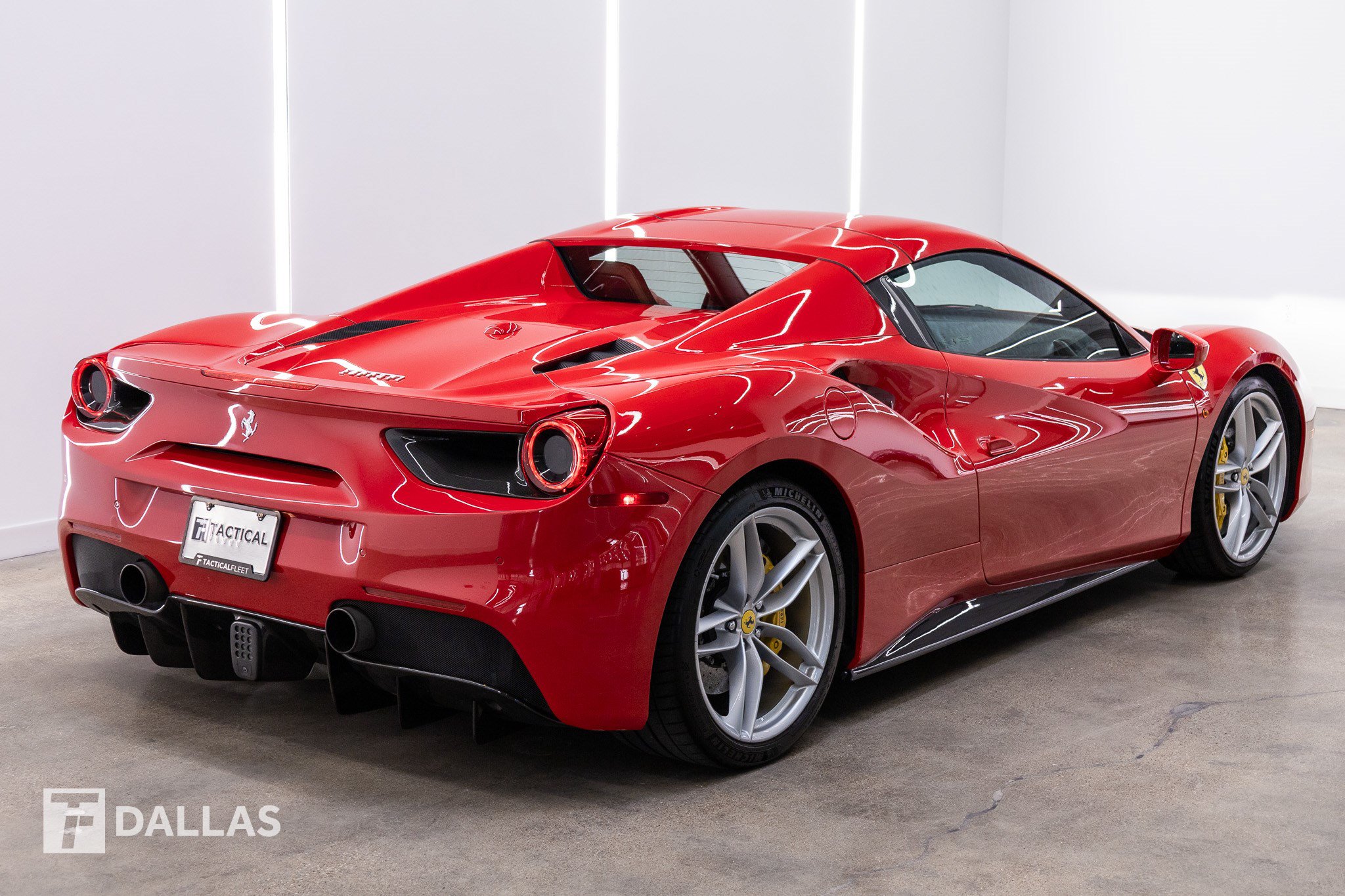 Used 2016 Ferrari 488 Spider RWD image 16