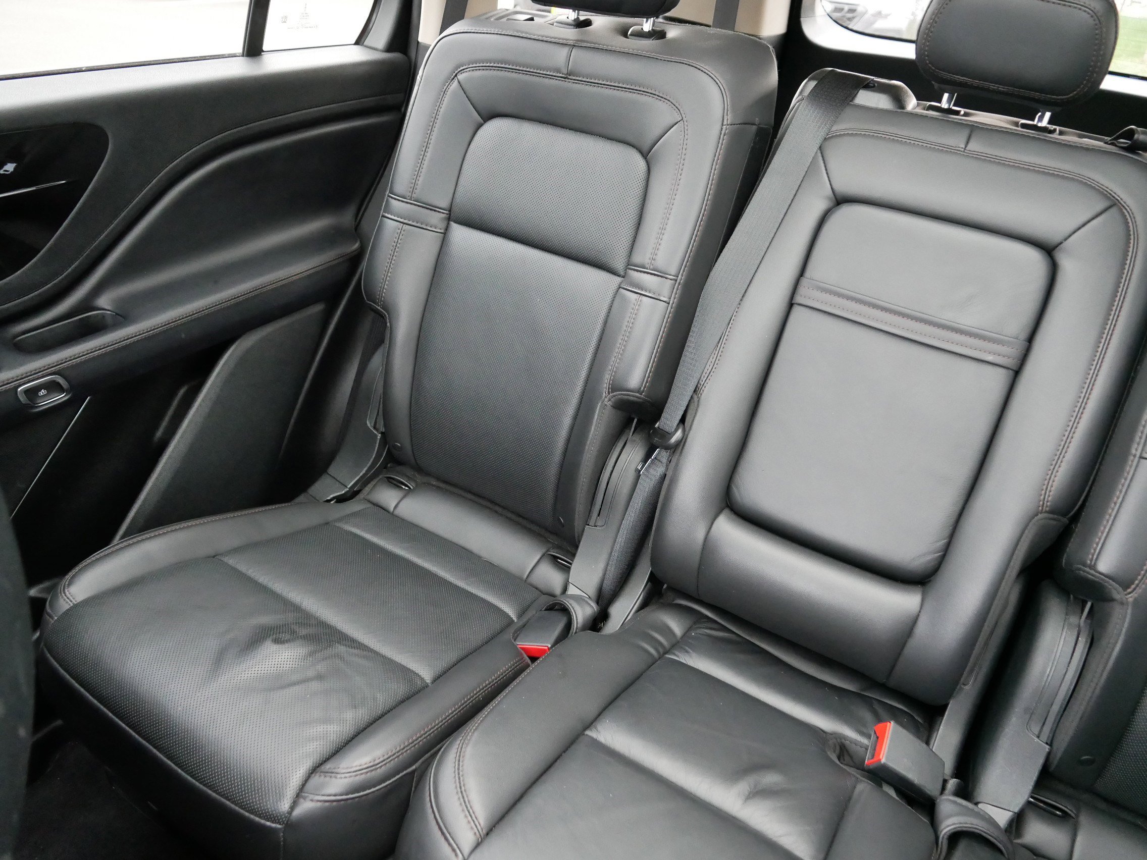 Used 2022 Lincoln Aviator Reserve w/ Elements Package Plus image 12