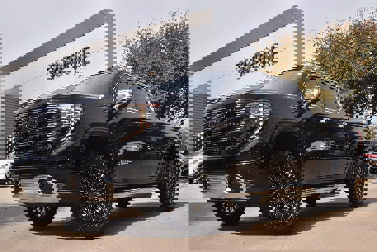 Used 2025 GMC Sierra 1500 Denali Ultimate image 1