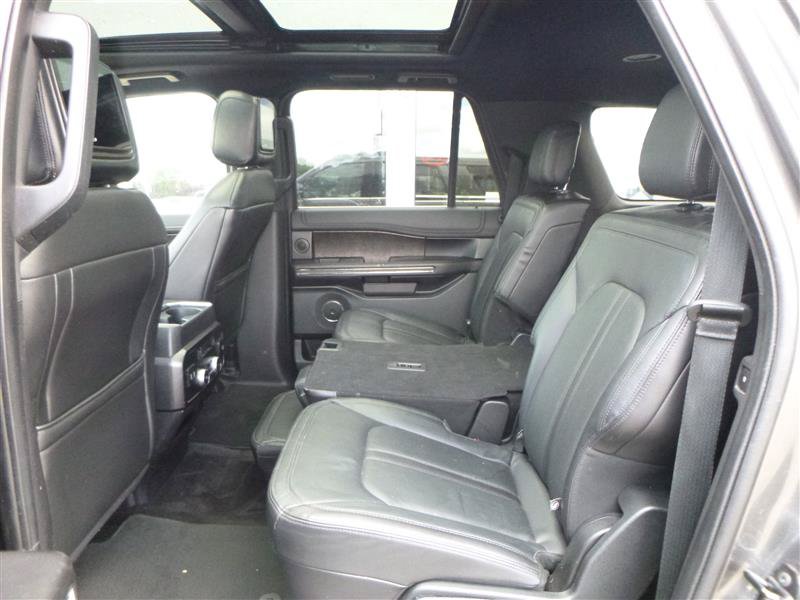 Used 2018 Ford Expedition Max Limited w/ Equipment Group 302A AWD/4WD image 7