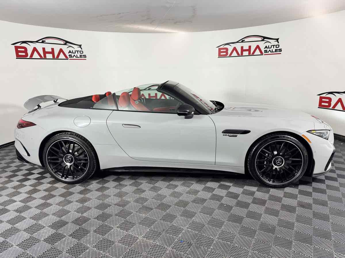 Used 2026 Mercedes-Benz SL 63 AMG 4MATIC image 8