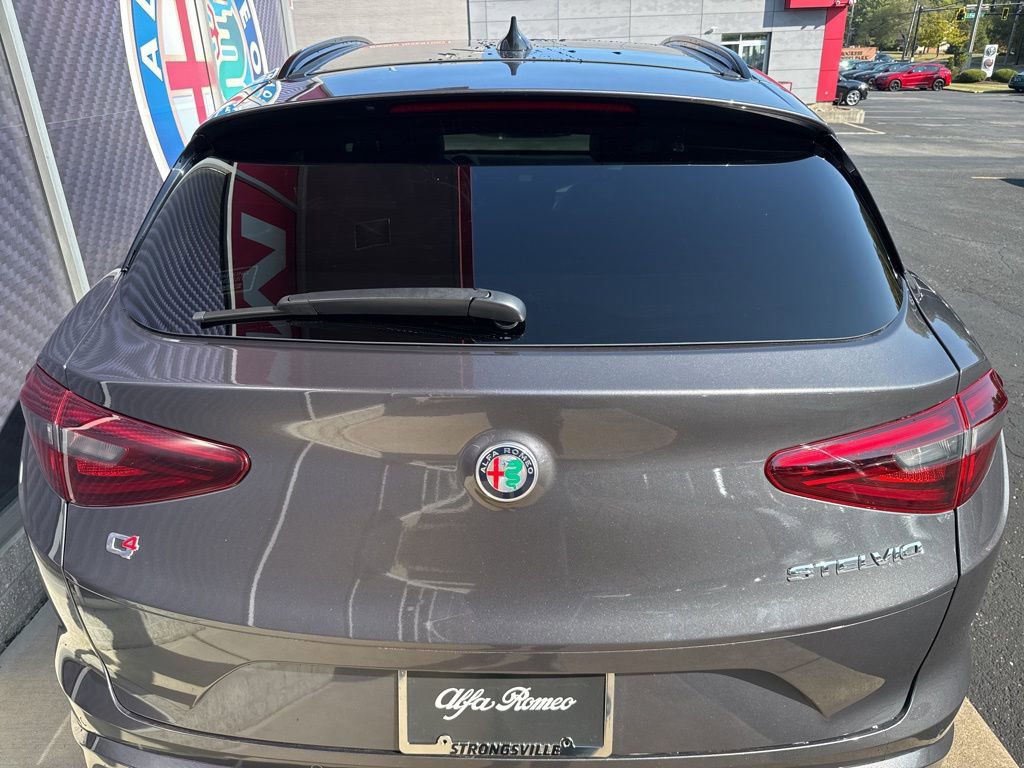 Used 2022 Alfa Romeo Stelvio Ti w/ Active Assist Plus Package image 10