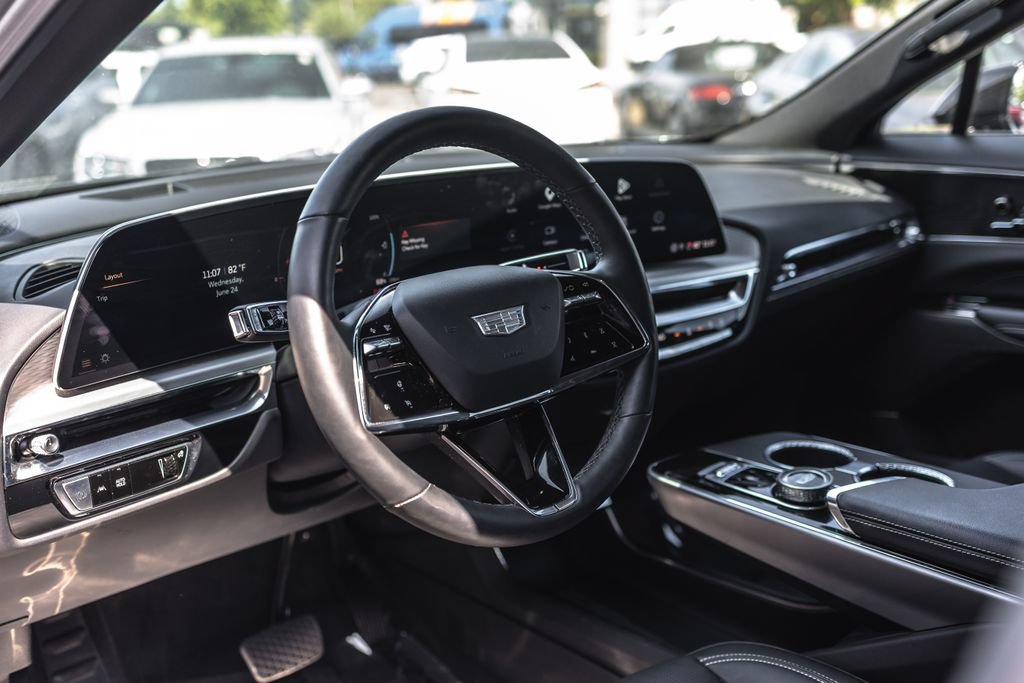 Used 2024 Cadillac Lyriq Sport RWD image 10