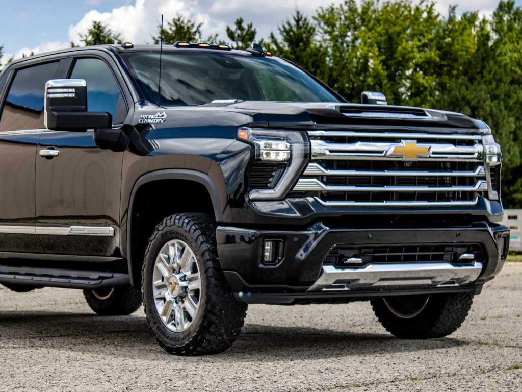 Used 2024 Chevrolet Silverado 2500 High Country w/ High Country Premium Package AWD/4WD image 47