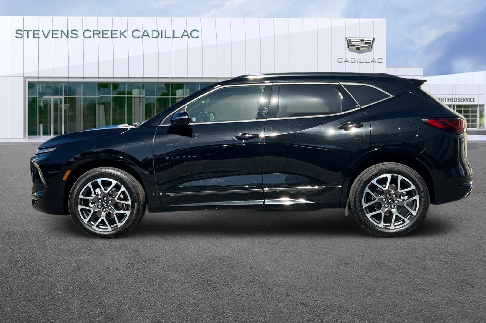 Used 2025 Chevrolet Blazer RS AWD/4WD image 6