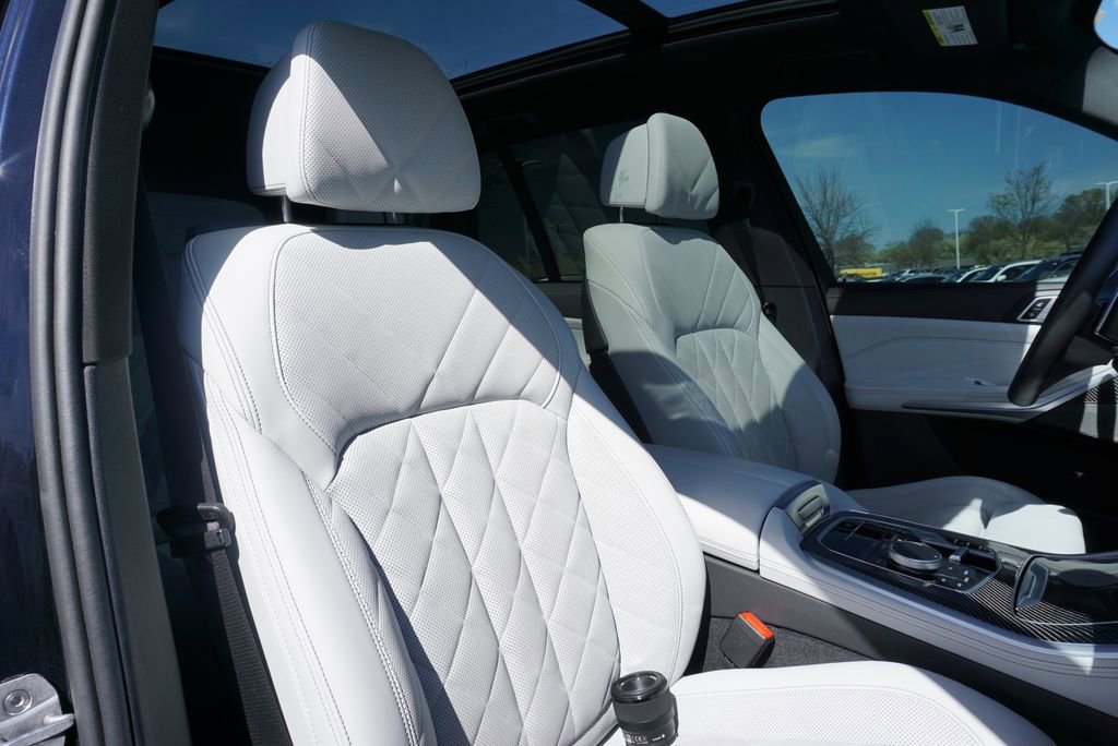 Used 2024 BMW X5 M60i w/ Climate Comfort Package image 29