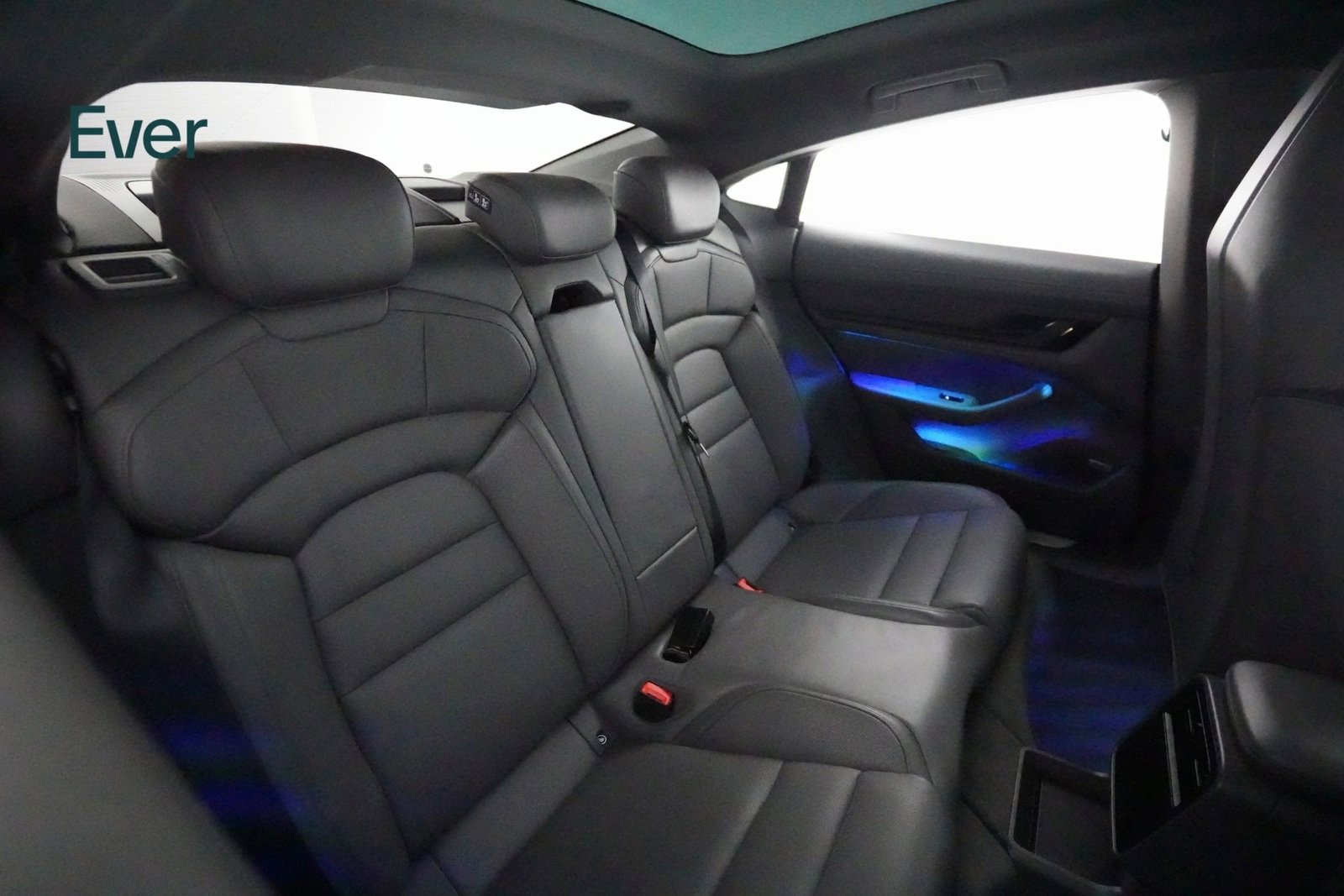 Used 2020 Porsche Taycan 4S image 9