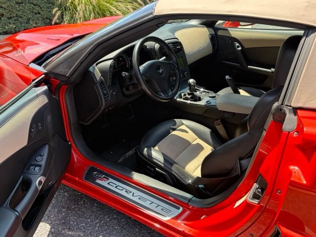 Used 2013 Chevrolet Corvette 427 w/ 1SC Preferred Equipment Group RWD image 18