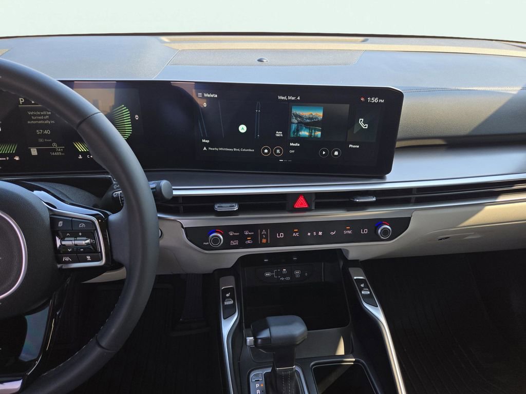 Certified 2024 Kia Sorento EX w/ Panoramic Sunroof Package image 26