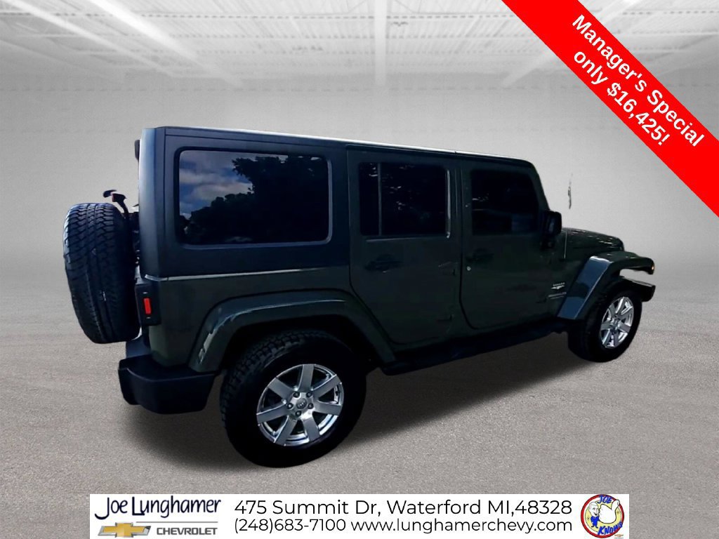 Used 2015 Jeep Wrangler Unlimited Sahara w/ Dual Top Group AWD/4WD image 9
