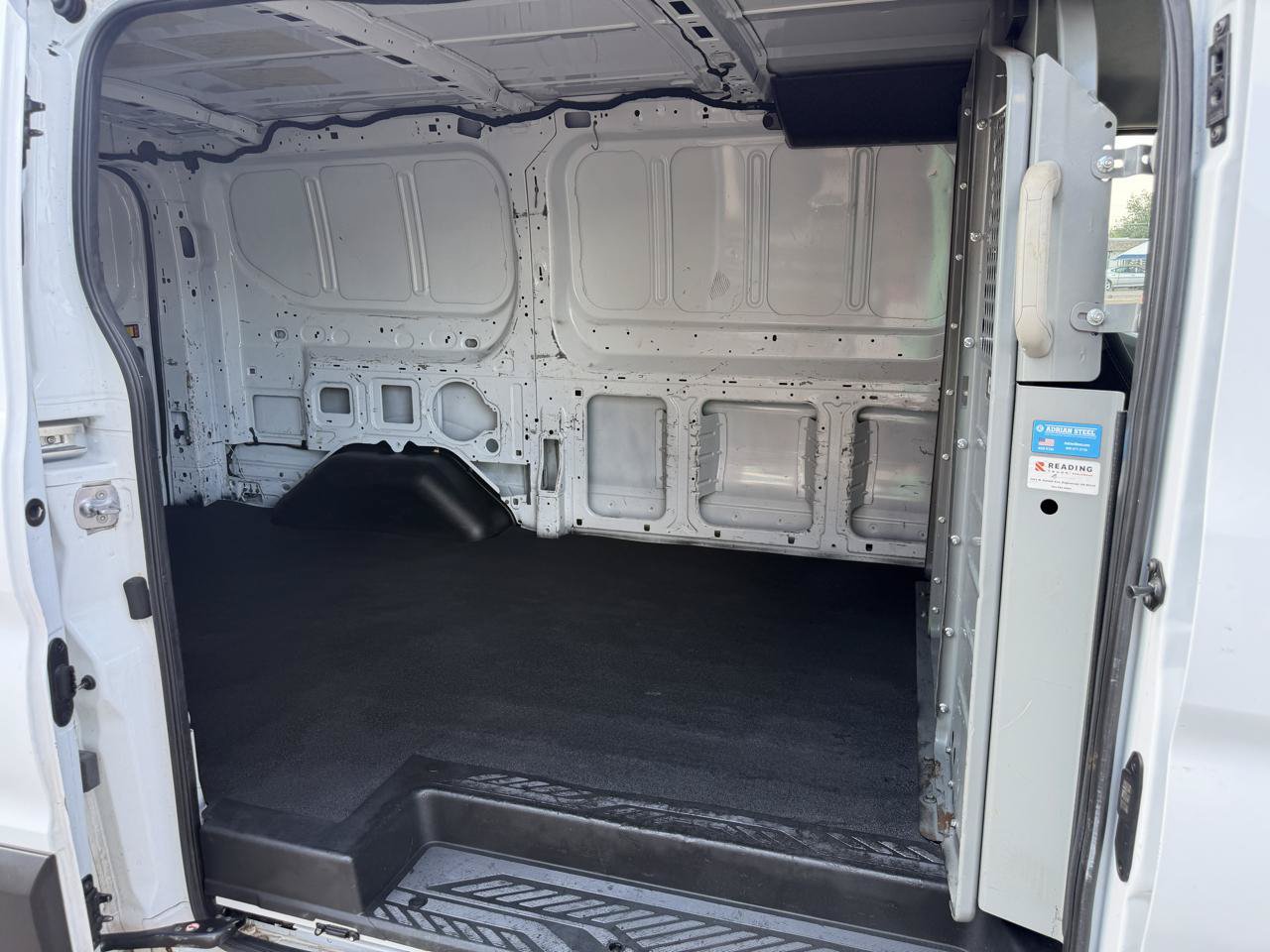 Used 2023 Ford Transit 250 Low Roof AWD image 28