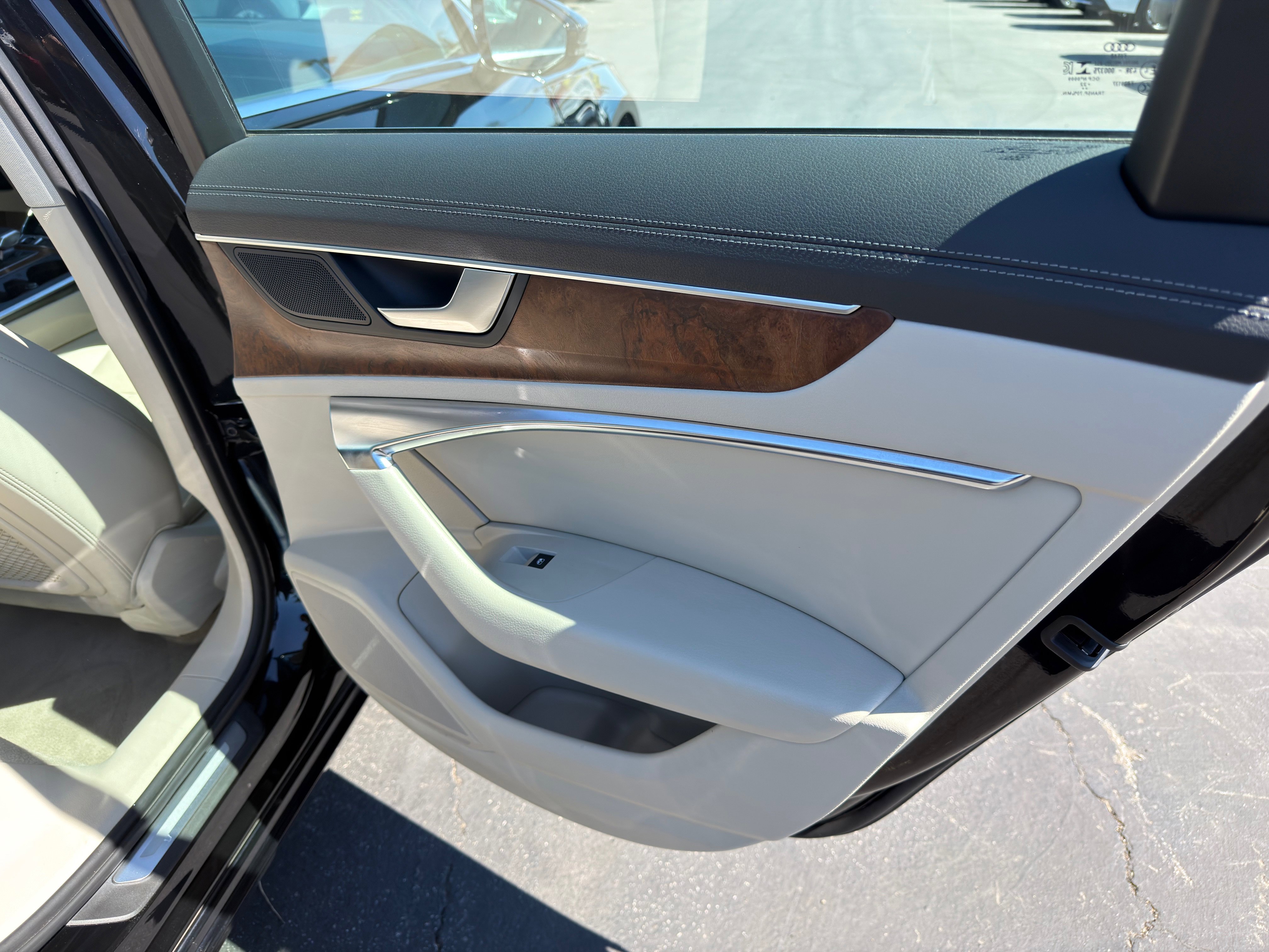 Used 2023 Audi A6 Premium image 13