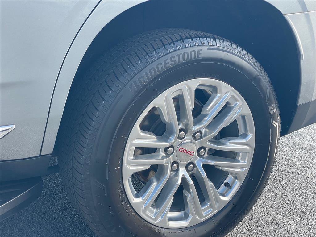 Used 2023 GMC Yukon SLT image 30