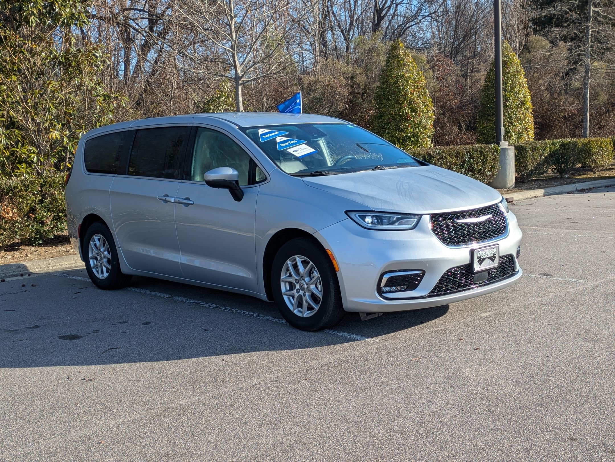 Used 2023 Chrysler Pacifica Touring-L